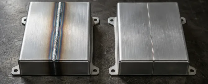 Direkter Vergleich von WIG-Schweißlichtbogen und Laserstrahlschweißen an Aluminiumgehäuseplatten