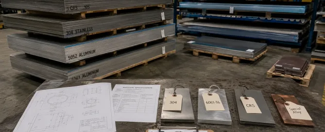 Materialverfügbarkeit für kundenspezifische Teile und Fertigungsbeschaffung
